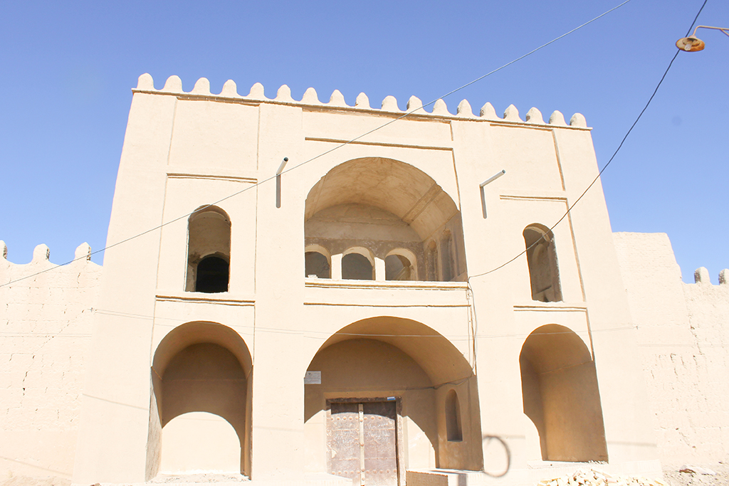 سردر ورودی قلعه تاریخی رشکوئیه