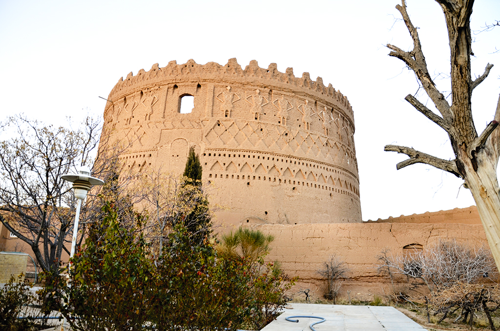 قلعه تاریخی حسین آباد